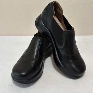 Dromedaris Black Leather women’s Shoes size 41